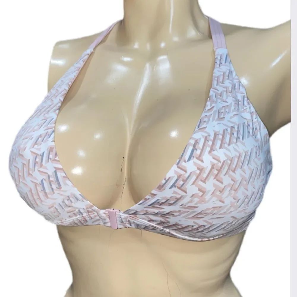 Victoria’s Secret Strappy back Padded Sport Bra